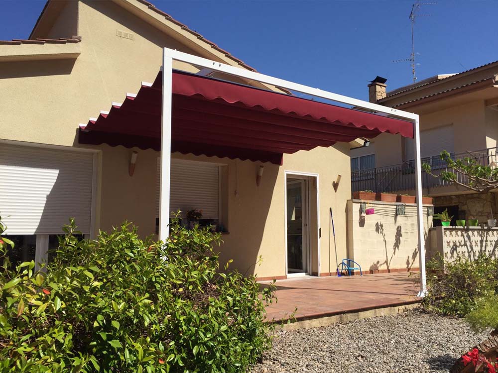 Foto: Pérgola de Aluminio o Inoxidable con Toldo Corredero de Toldos  Esmasol #2197159 - Habitissimo